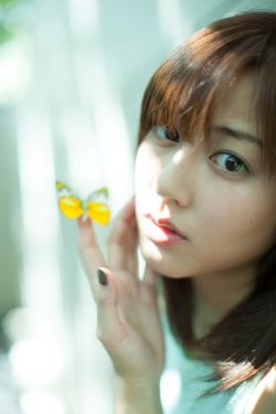 不扣钮的女孩在线